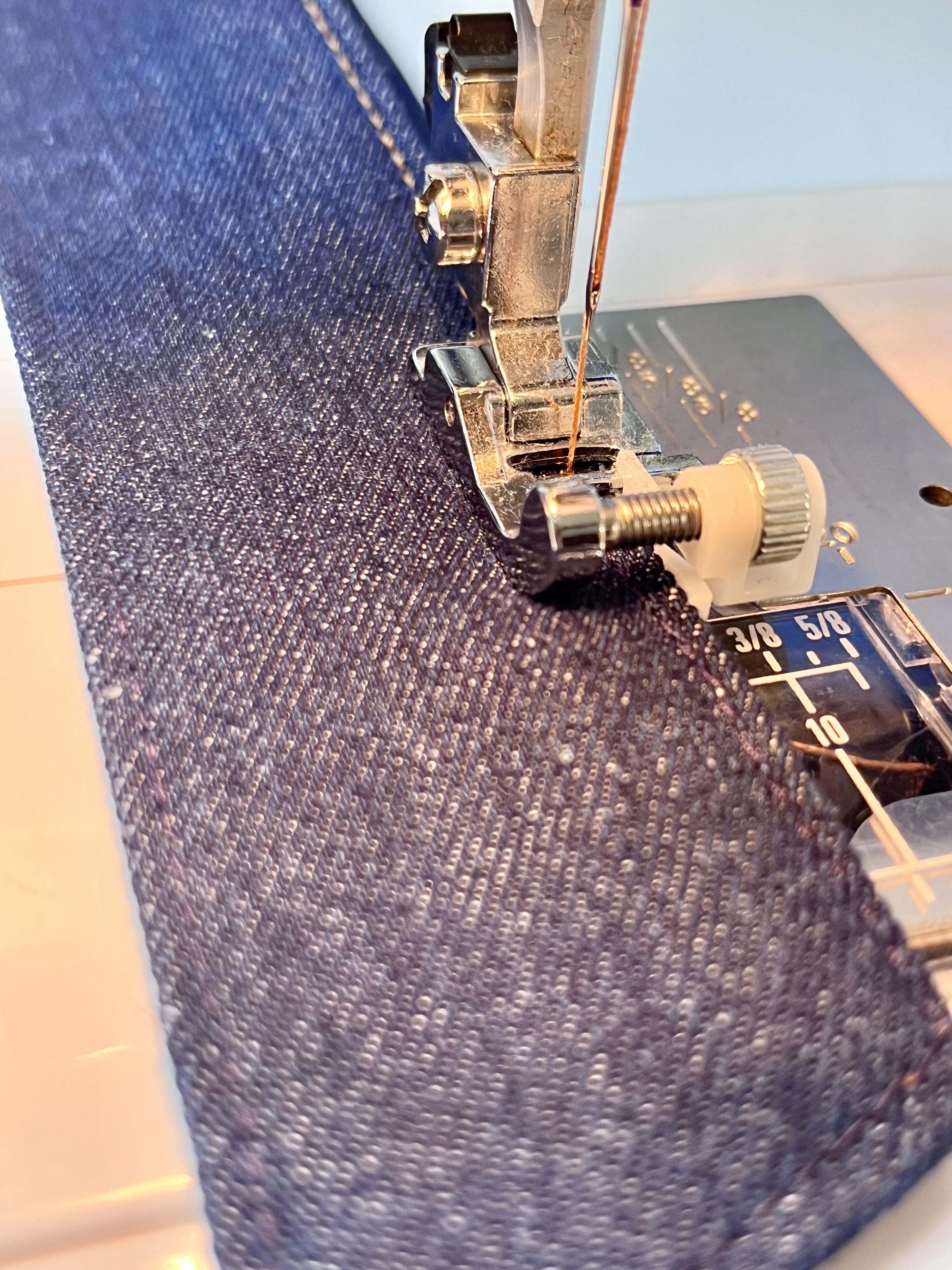 image-a-topstitching-the-belt.jpg