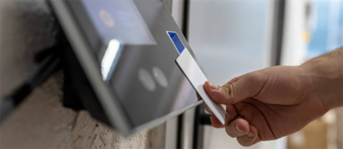 MIFARE Clamshell Card