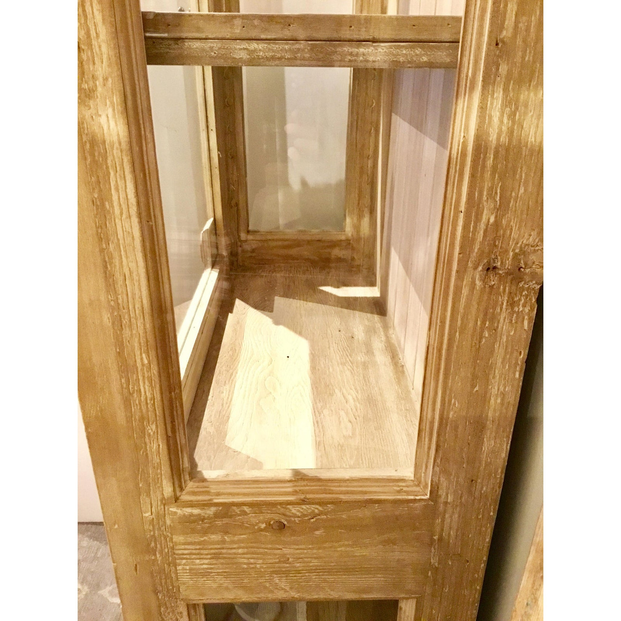 Display cabinet collections dedales. For 144 thimbles. In natural pine  wood. It can be painted. Measurements (width/bottom/height): 60*6.5*54.  Balding