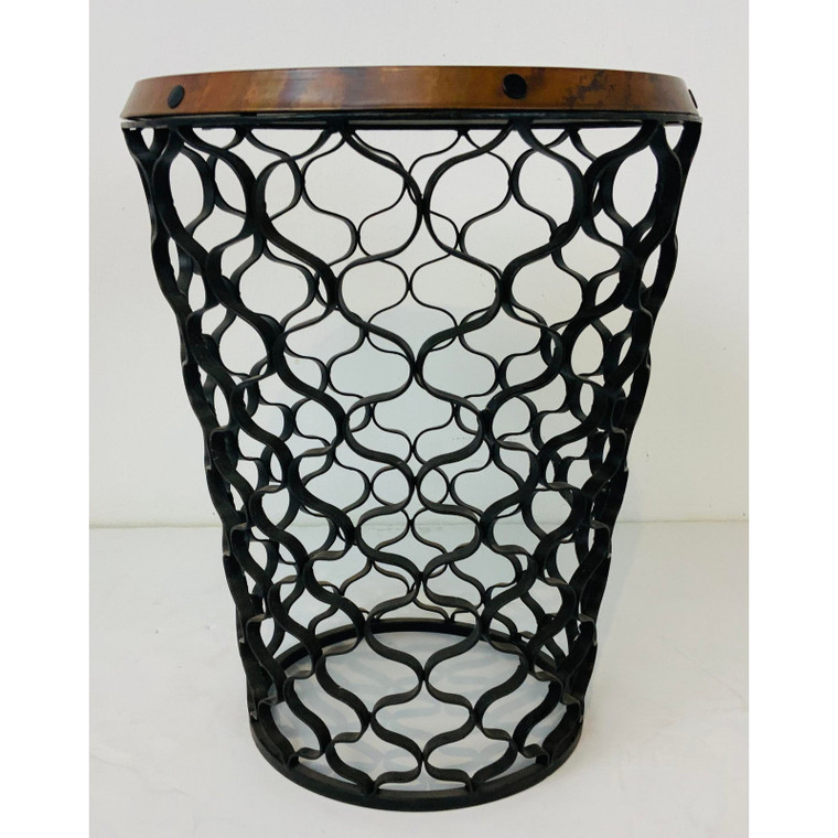 Global View Modern Metal Arabesque Side Table