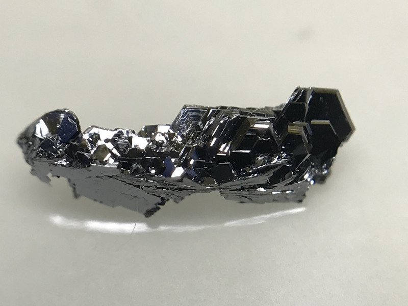 1T TaS2 1cm size tantalum disulfide vdW crystals by 2Dsemiconductors USA