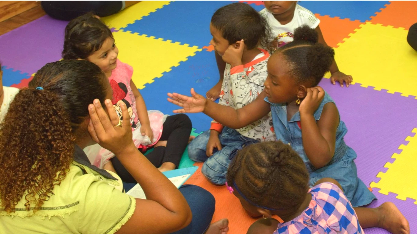 Active Allegros children interacting in a group