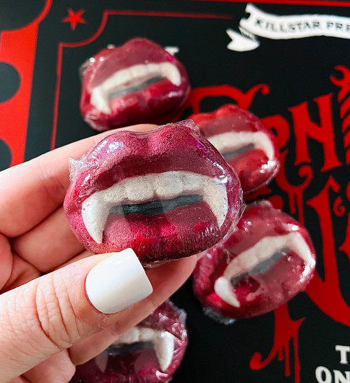 A Court of Vampires Bath Bomb