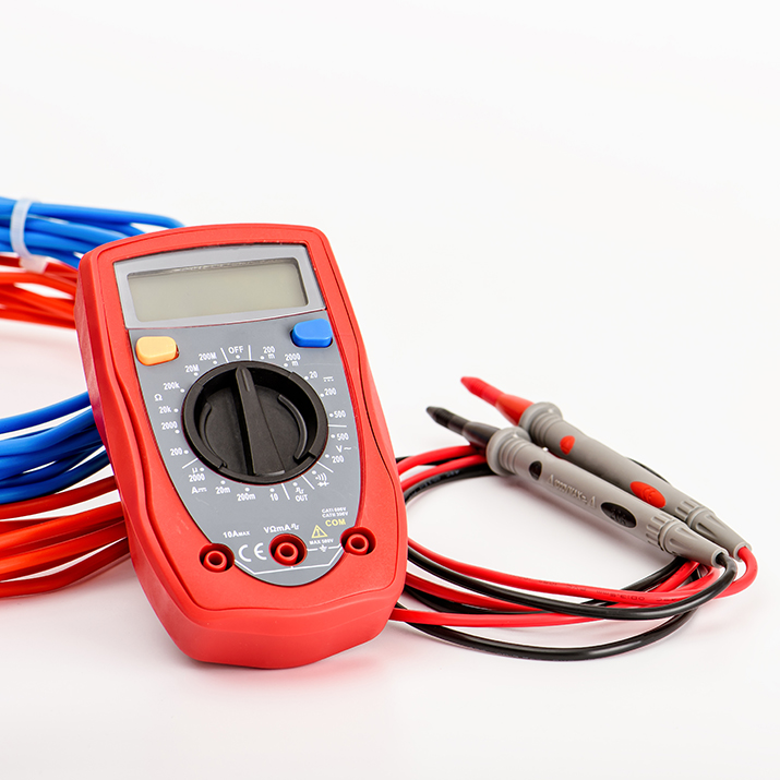 Stun Guns and the Voltage Myth SABRE