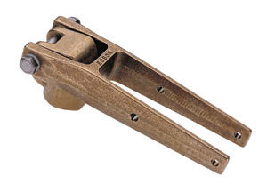 Edson Marine: Bronze Tiller Head Fitting for 1