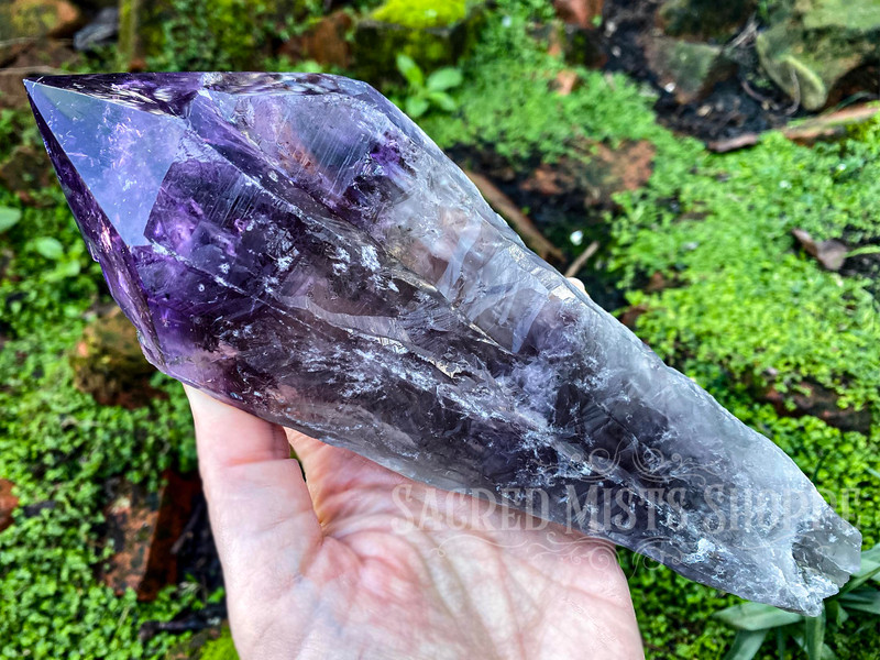 Crystal Meditation: Amethyst — The Hoodwitch