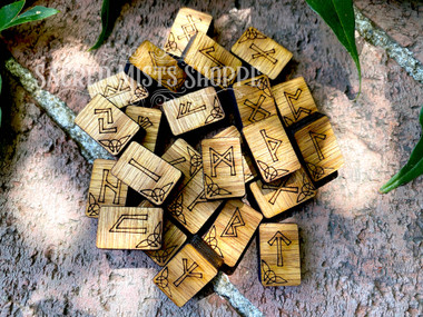 oak-elder-futhark-runes-hand-