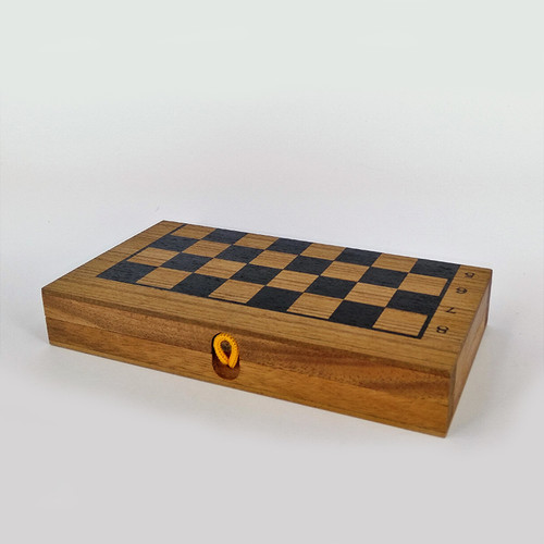 Backgammon, Chess & Draughts (3 in 1 Game!)