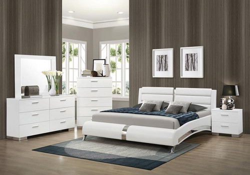 Jeremaine Eastern King 5 Piece Set (King Bed, Nightstand, Dresser, Mirror, Chest) Wood White