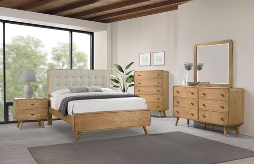 Robyn - 5 Piece California King Bedroom Set - Light Ash