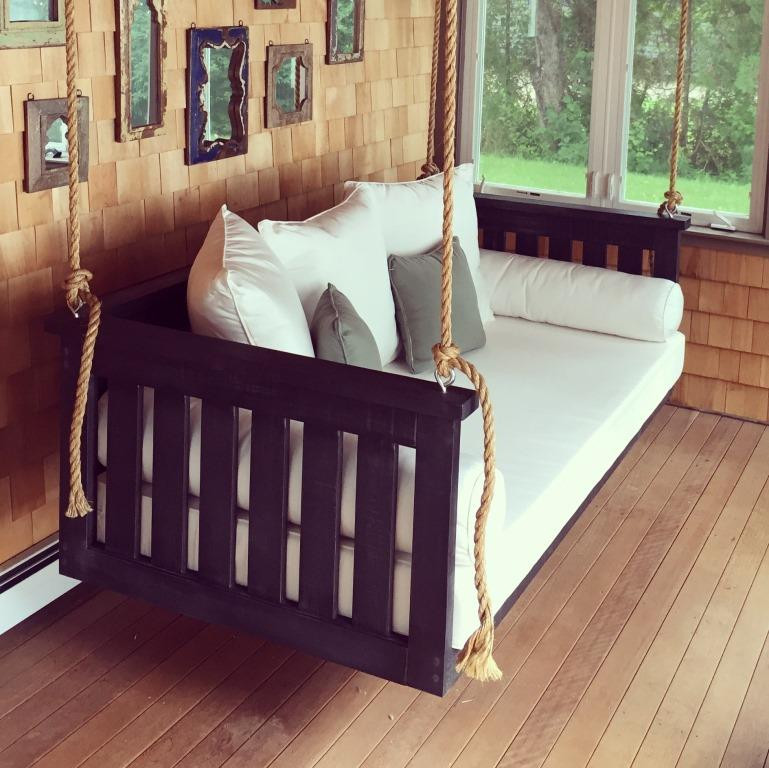 The Windermere Swing Bed - Thumbnail 2
