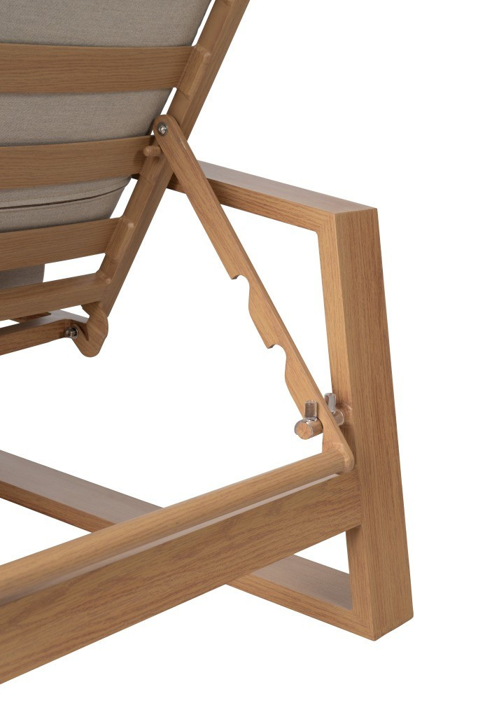 Lloyd Flanders Pursuit Cocktail Table - Thumbnail 3