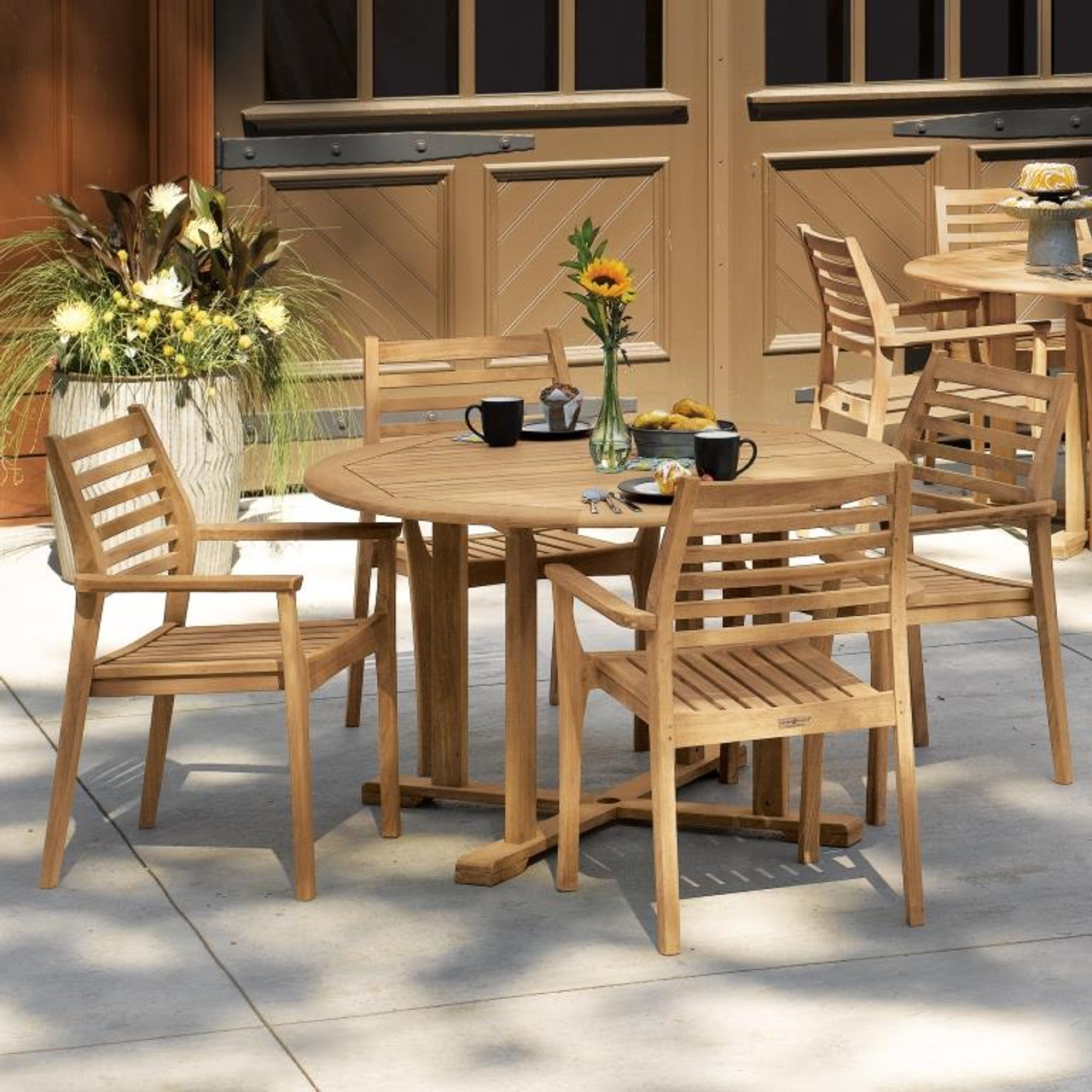 Oxford Garden Mera Round 4 Seat Teak Dining Set