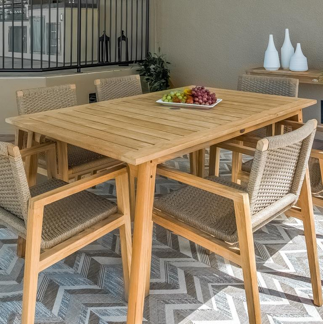 b&q table and chairs outside