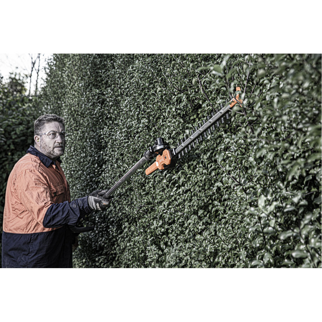 AEG 18V/58V 500mm Articulating Hedge Trimmer Attachment AHT46 Tool