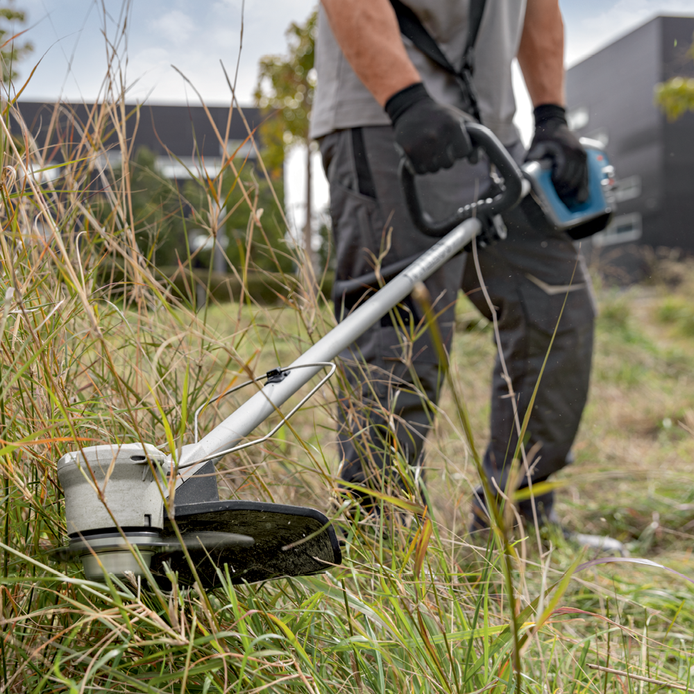 Bosch Line Trimmer 5Ah BL 18V GFR18V-23 Kit 061599263M Tool