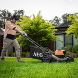 AEG Lawn Mower Self Propel 21" 8Ah 58V A58LMWSP282U Kit