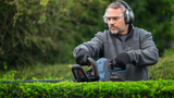 Order In - Bosch 18V 60cm Hedge Trimmer w/anti-blocking system 5.0Ah Kit - 0615A500BD