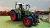 1:32 Fendt 724 Vario Tractor