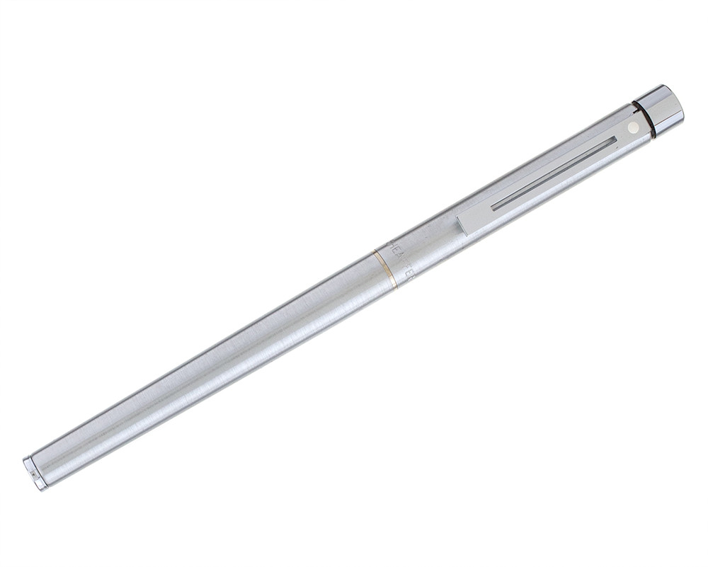 SHEAFFER シルバー 万年筆Targaクローム フルーテッド　14k Sheaffer Slim Targa Fountain Pen - Brushed Stainless Steel, Steel