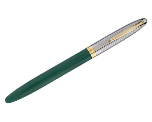 Sheaffer Sentinel Snorkel Fountain Pen - Pastel Green, 14kt Fine Nib (2026-0129-19)