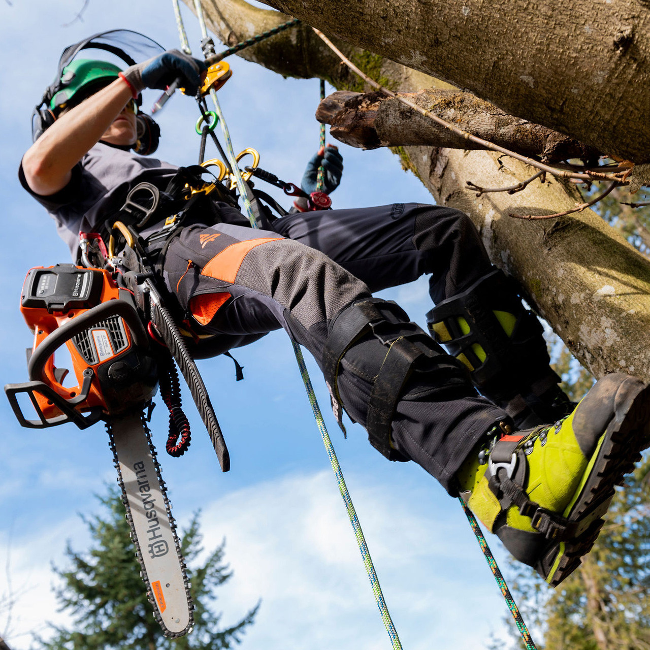 Clogger Zero Gen2 Light and Cool Men's Arborist UL Chainsaw Pants -  Grey/Green - Rock-N-Arbor