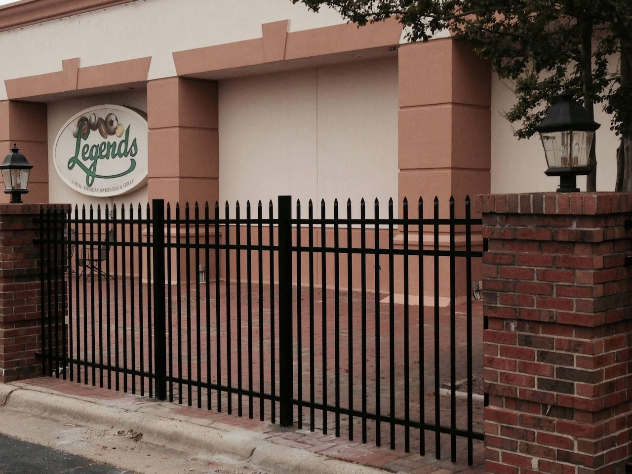 Spear Point Top Aluminum Fence