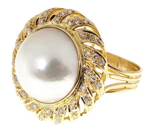 Vintage Estate Swirl 18k Yellow Gold 17mm Mobe Pearl .85ct Diamond Ring