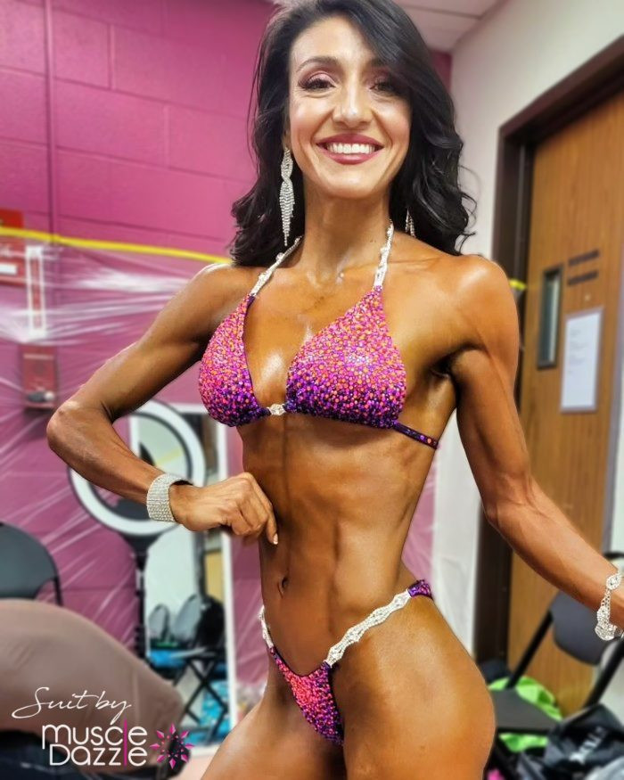 Fuchsia Competition Bikini: Dazzle Like a Pro