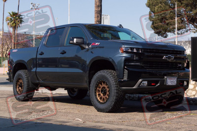 Chevy Silverado Trail Boss - +1" Front / -1" Rear Level - 18" Method Race Wheels - 35" Toyo A/T Tires