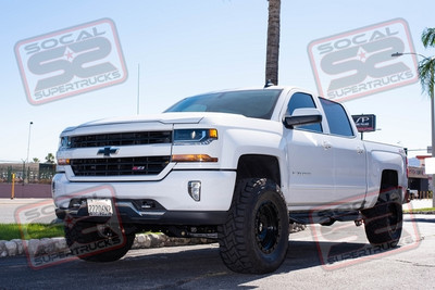 2018 Chevy Silverado 1500 - BDS / Fox - 4" Lift - XD Wheels - Toyo Tires