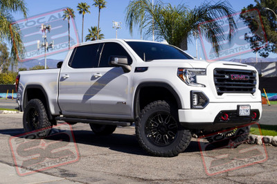 2019 GMC Sierra 1500 AT4 - Zone Off-road / Fox - 4" Lift - Moto Metal Wheels - Toyo Tires