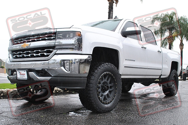 BDS Suspension 6" Lift Suspension with Fox 2.5 Remote Reservoir Coilover's and Rear Fox 2.0 Shocks