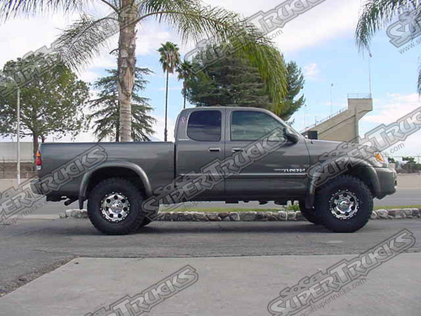 Donahoe Racing 2.5 Replacement Coilover Lift System, Polished 17 x 8 American Eagle "137" Wheels, 285/70/17 BF Goodrich Mud Terrain Tires