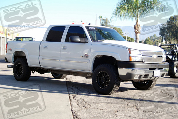 ICON Vehicle Dynamics 2.5" Piggyback Front and Rear Shocks, CST Heavy Duty Tie-Rods, 17" x 8.5" Method Race Wheels in Black Finish, 285/70R17 BF Goodrich A/T's.