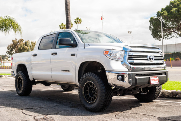 2017 Toyota Tundra with BDS 4.5 Inch Lift - Method Race Wheels - Atturo Tires