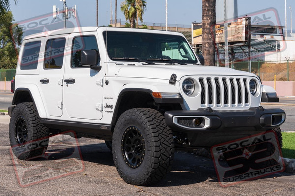 2020 Jeep Wrangler Unlimited Sahara - Teraflex / Falcon - 2.5