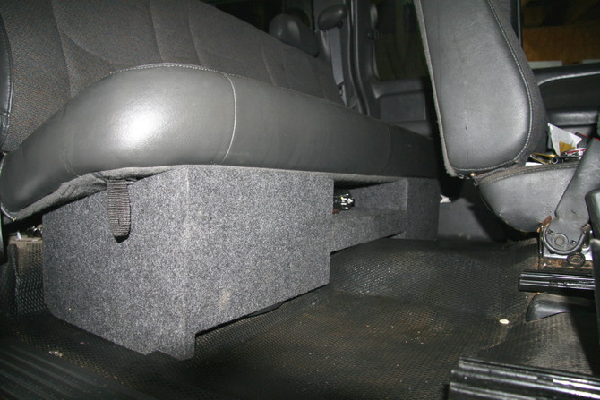 Dual Sub Box w/AMP RACK 1999-2006 GM SIERRA EXTENDED CAB DUAL SUB BOX AMP RACK | Condition: New | Category: Enclosures