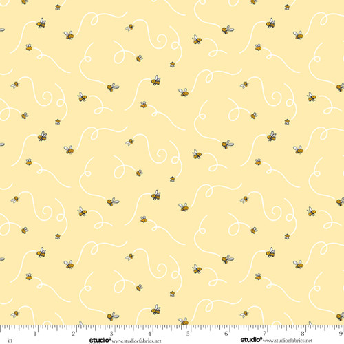 9631F-44 Yellow || Classic Winnie Flannel