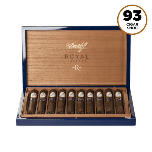 Prämierte Davidoff Royal Release Robusto Zigarre in 10er Kiste offen, 93 Cigar Snob Punkte Prämierte Davidoff Royal Release Robusto Zigarre in 10er Kiste offen, 93 Cigar Snob Punkte