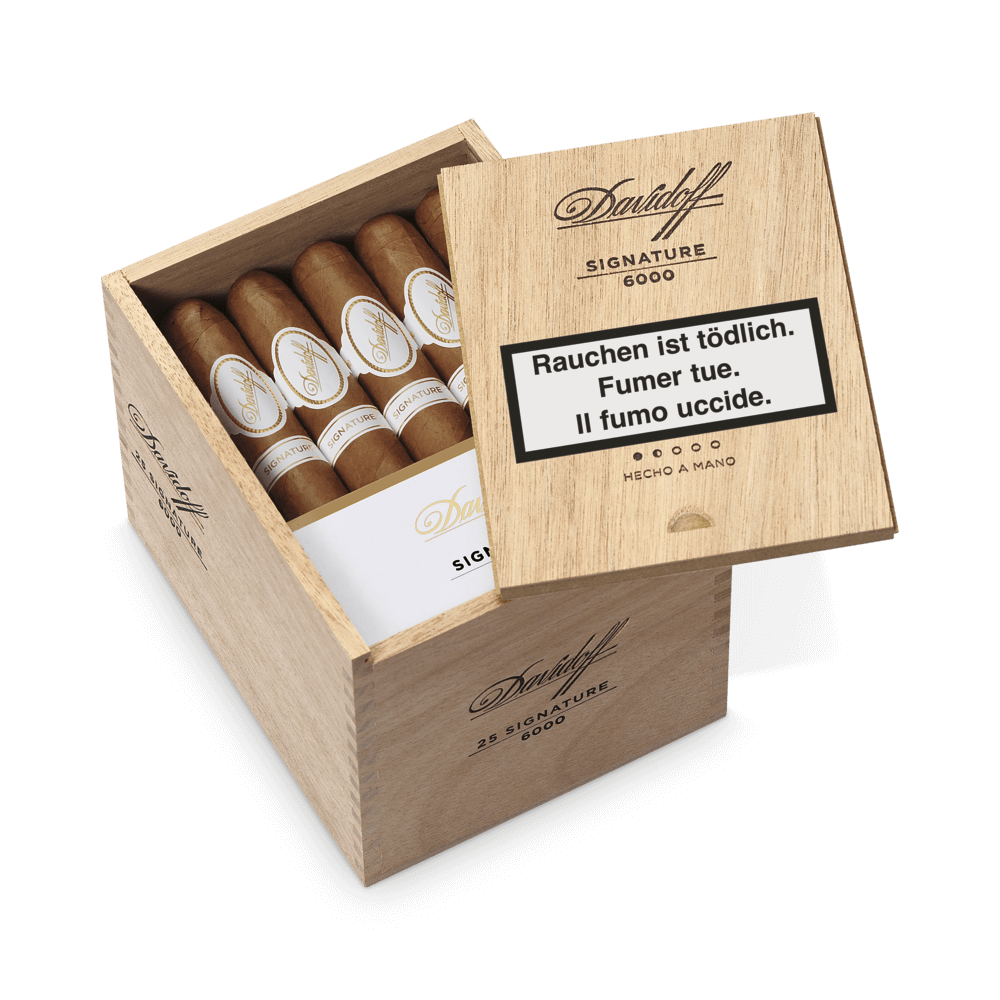 Offene Kiste mit Davidoff Signature 6000 Zigarren