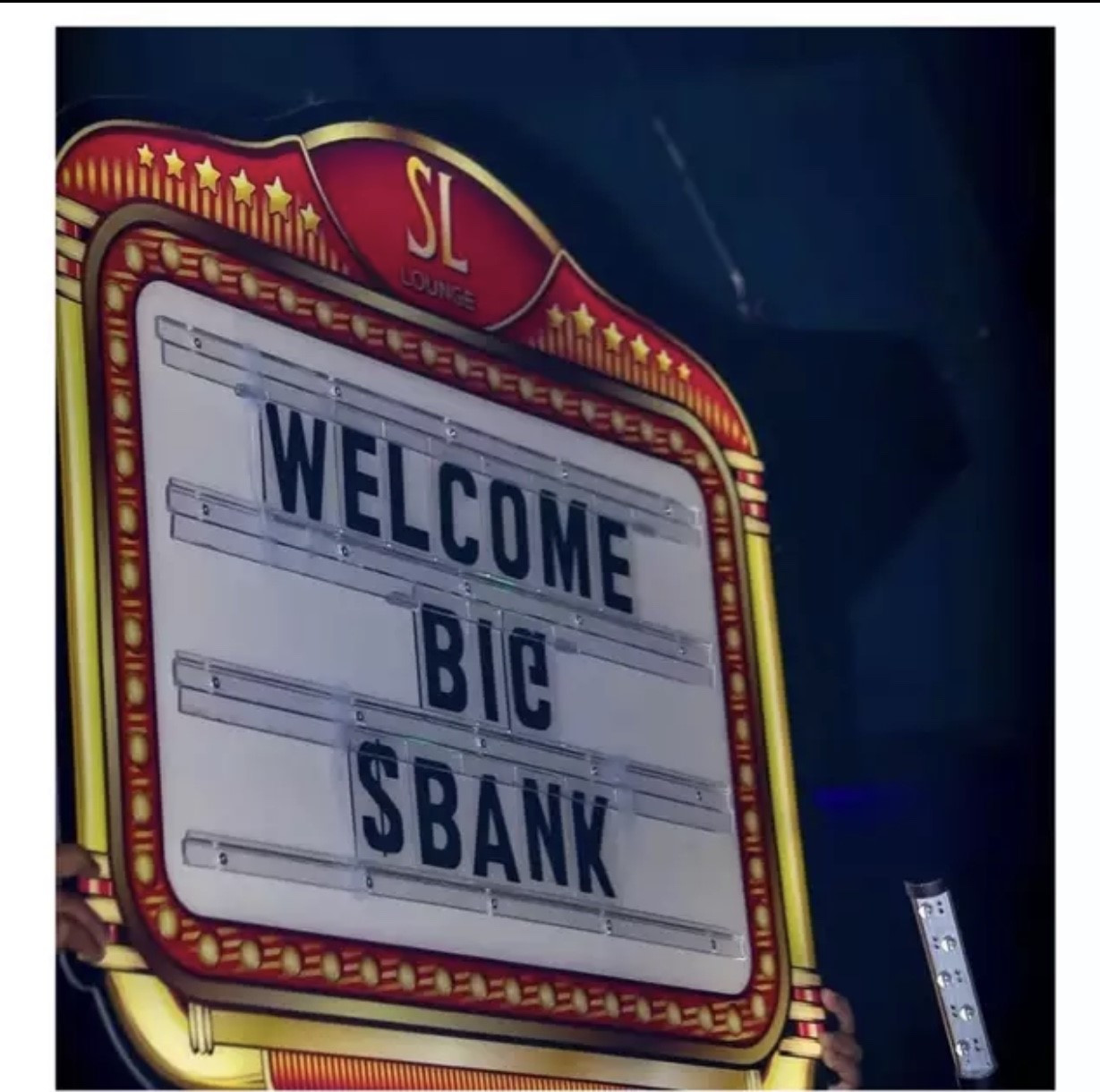 MESSAGE BOARD BOTTLE PRESENTER SIGN MARQUEE