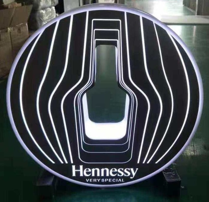 BOTTLE PRESENTER GLORY 2.0 HENNESSY COGNAC
