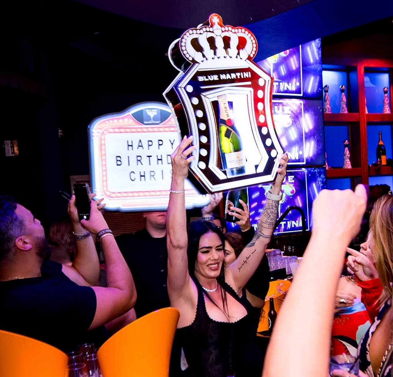 MOET BOTTLE PRESENTERS - CUSTOM LOGO
