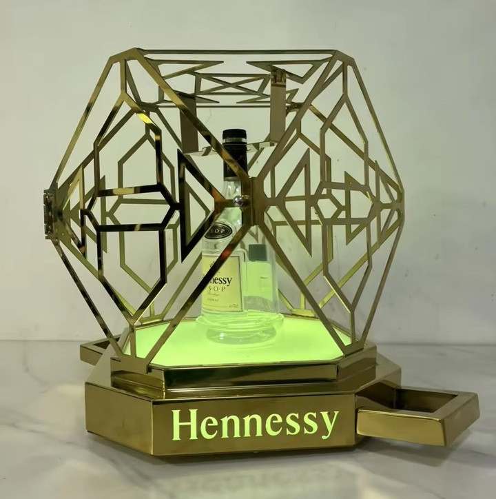 HENNESSY BOTTLE PRESENTER