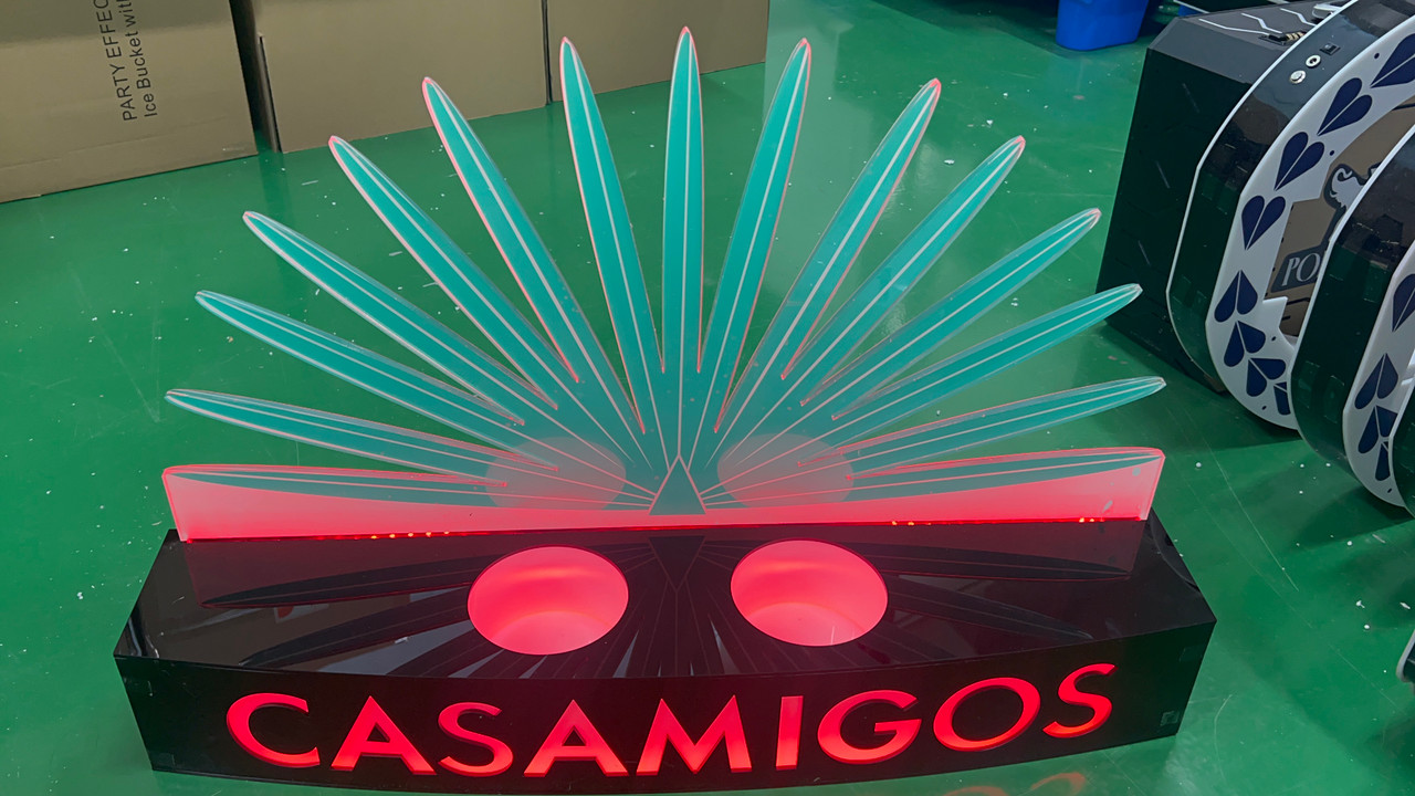 CASAMIGOS BOTTLE PRESENTER - 2 BOTTLE HOLDER
