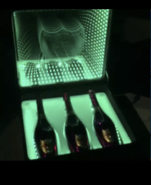 BOTTLE PRESENTER - DOM PERIGNON CHAMPAGNE 5.0