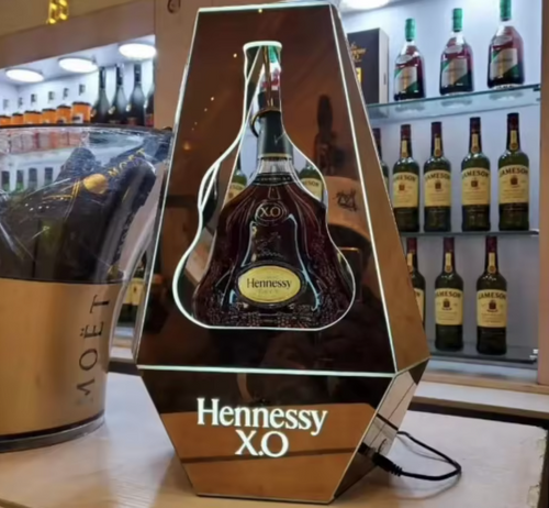 HENNESSY XO BOTTLE PRESENTER