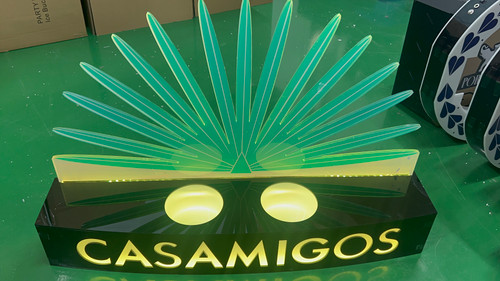 CASAMIGOS BOTTLE PRESENTER - 2 BOTTLE HOLDER