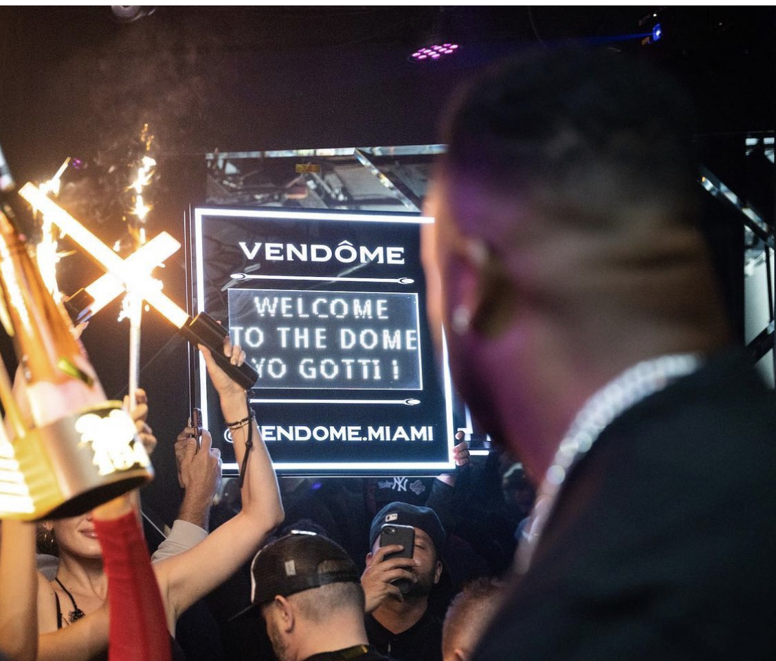 message-boards-custom-led-signs-custom-neon-signs-marquee-boards-bottle-presenters-light-up-signs-nightclub-supplies.jpg